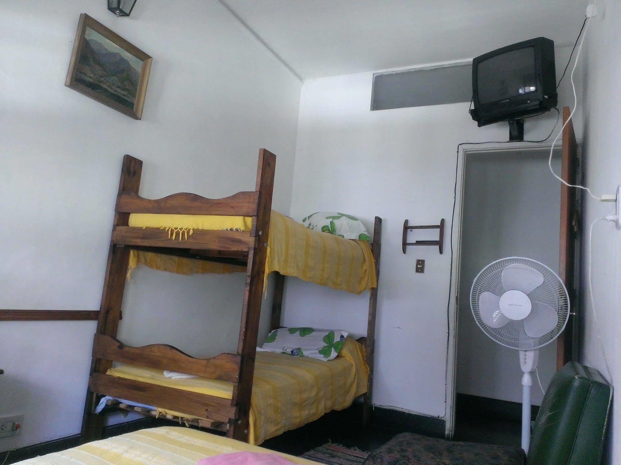 Quechua Guesthouse Hostel Rosario Funes Bagian luar foto